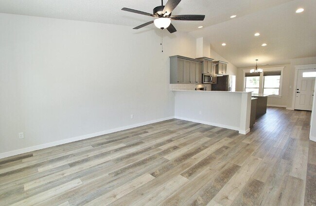 Building Photo - 1701 Netley Meridian