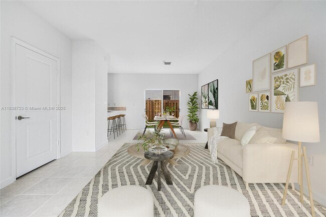 Foto del edificio - 2649 SE 13th St