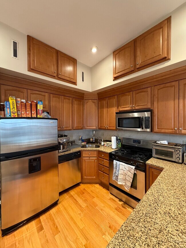 Foto del edificio - 261 W 2nd St