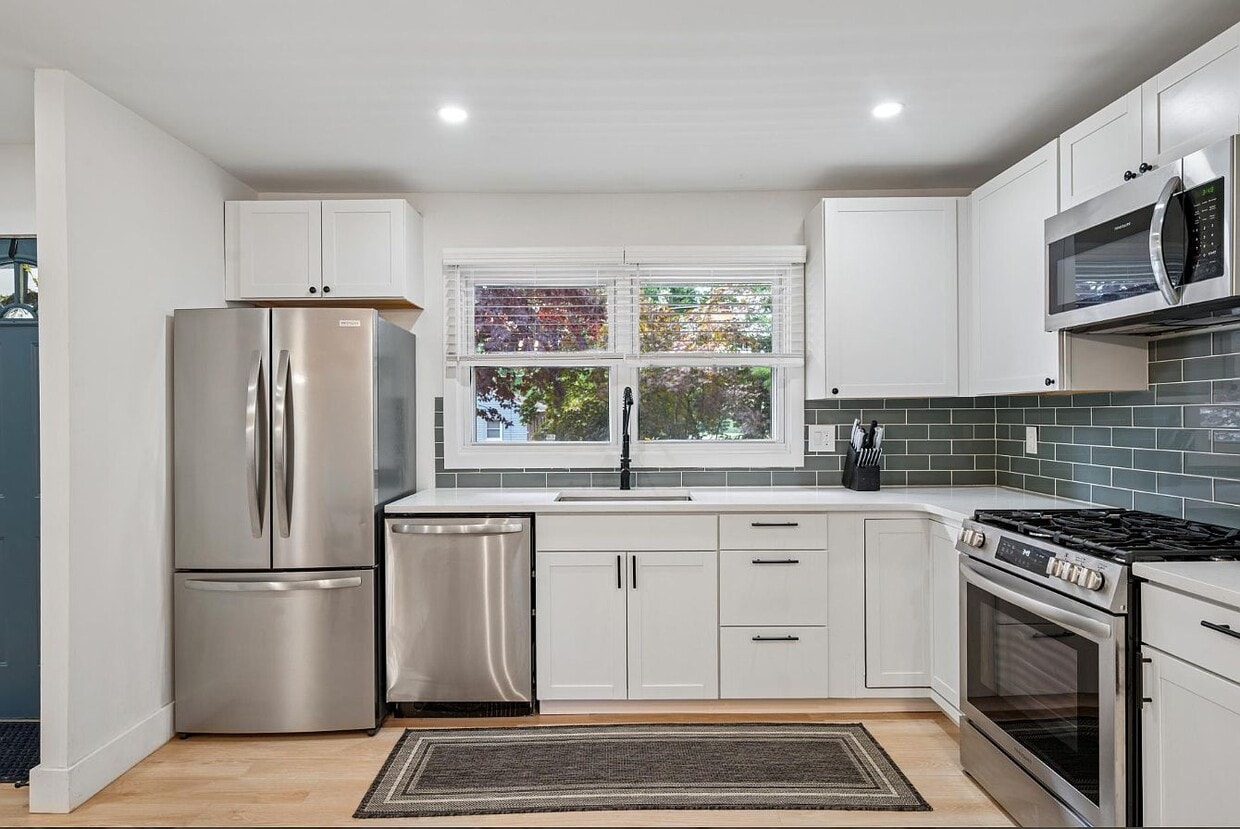 Foto principal - 1675 Hollywood Ave