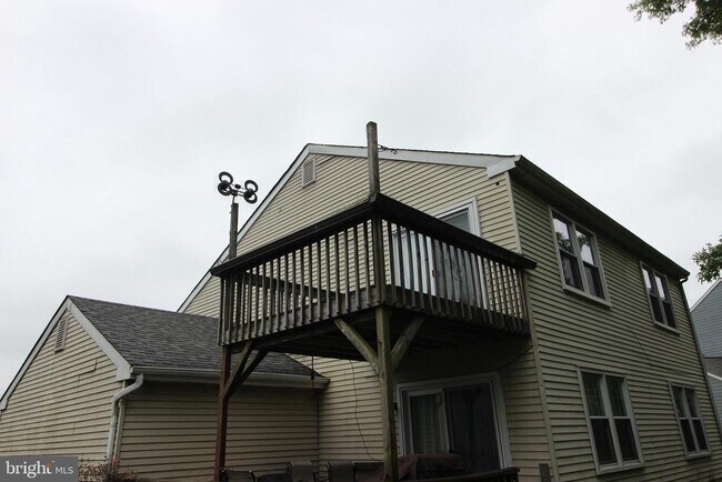 Building Photo - 216 Spring House Ln