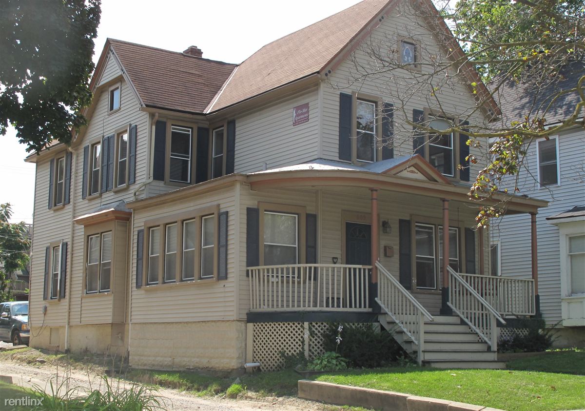 Primary Photo - 609 Washtenaw Rd