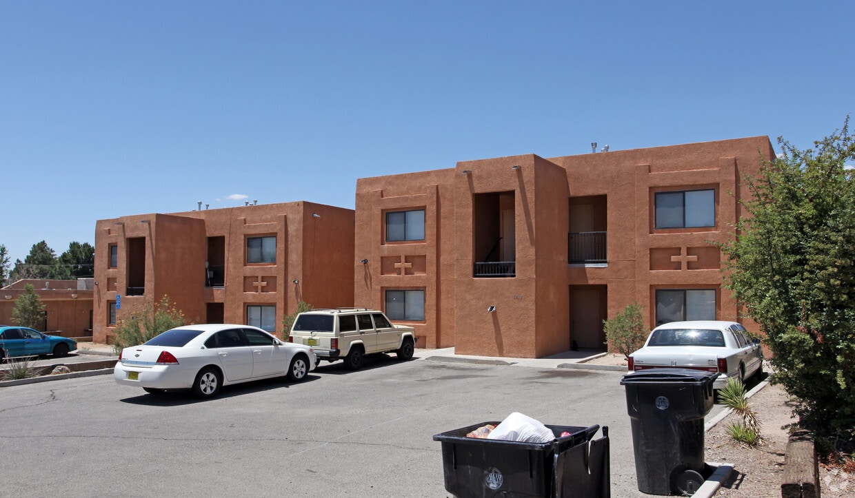 Building Photo - 1717-1721 Girard Blvd SE