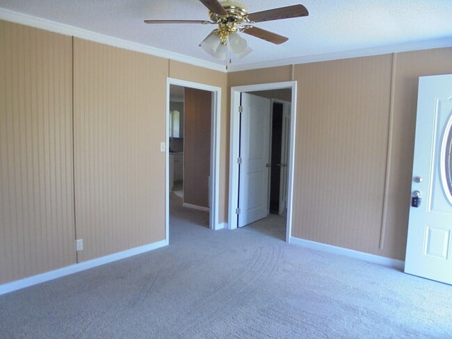 Building Photo - 533 Co Rd 255