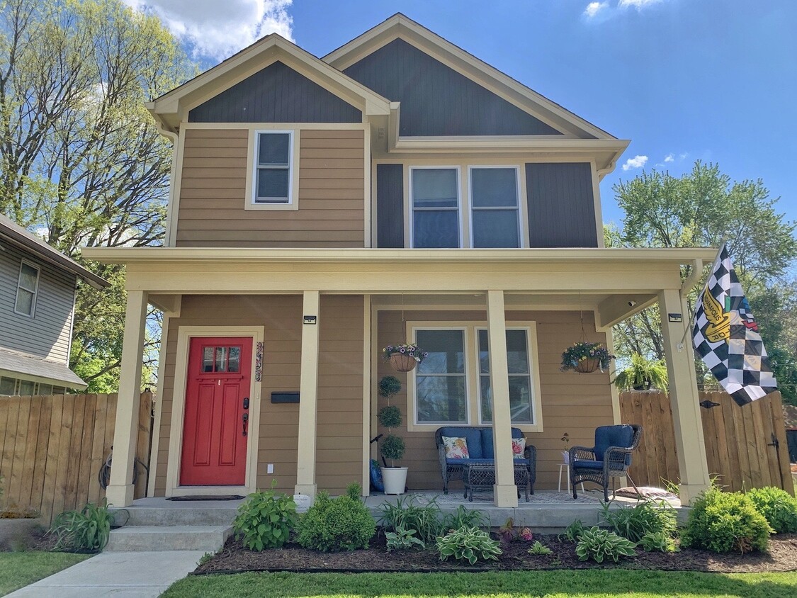 Foto principal - 3123 Broadway St