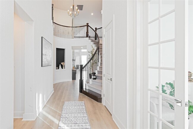 Building Photo - 312 Palatino Bend