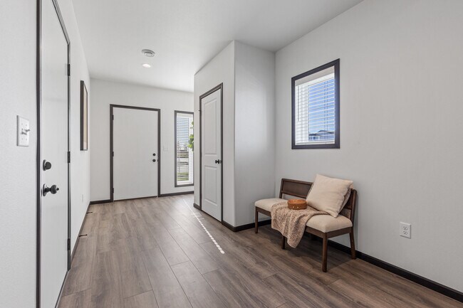 Vestíbulo de entrada - DCH Single Family and Townhomes