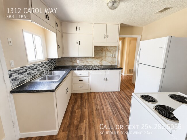 Building Photo - 1312 Carol Way