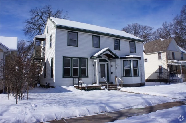 Building Photo - 616 Hobart St