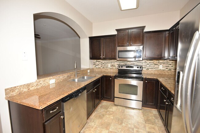 Foto del edificio - First Floor Condo off Shore Drive