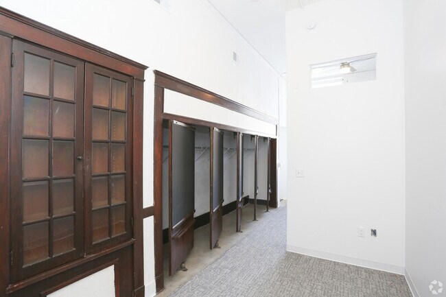 Foto del edificio - 801 N Broadway St