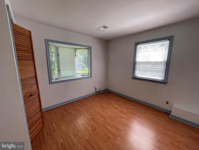 Building Photo - 515 S Chester Rd