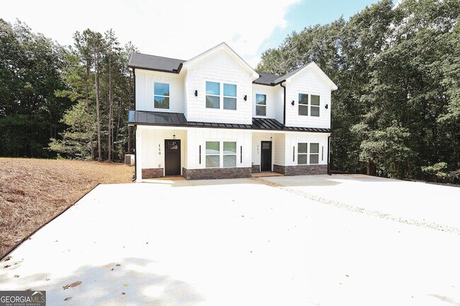 Building Photo - 159 Brad St