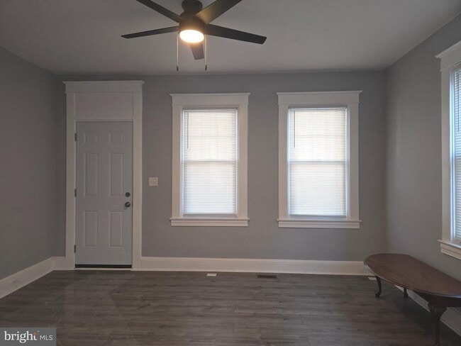 Foto del edificio - 2911 Markley Ave