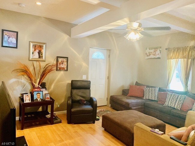 Foto del edificio - 1856 County Rd 565