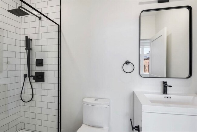 Building Photo - 217 Essex St