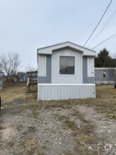 Building Photo - 105 4th St