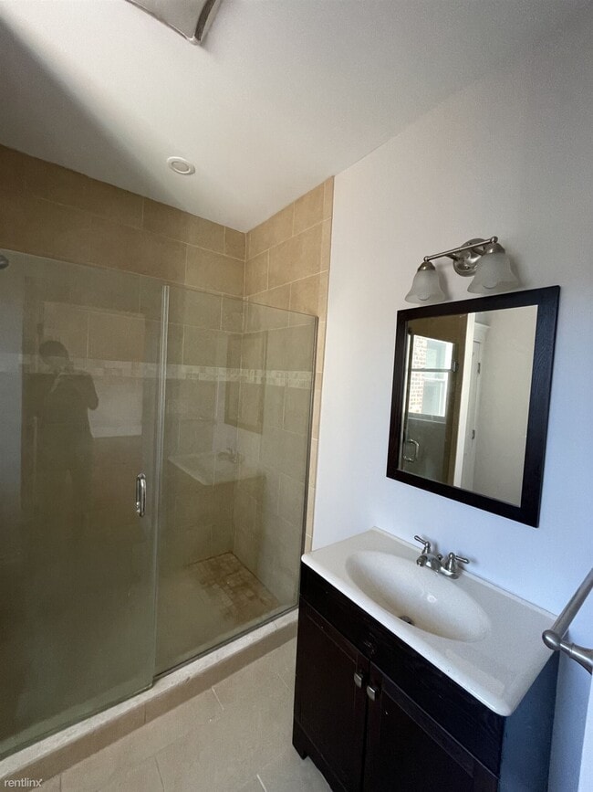Building Photo - 3 br, 2 bath House - 181 Harvard St Apt 2J