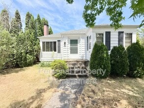 Building Photo - 506 W 39th St