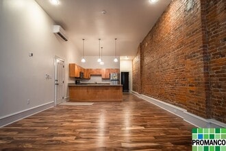Building Photo - 108 Putnam St