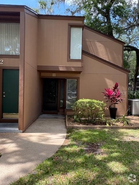 Building Photo - 11 Mid Pines Cir