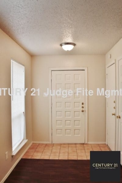 Building Photo - Cozy 3/2/2 duplex in Duncanville For Rent!