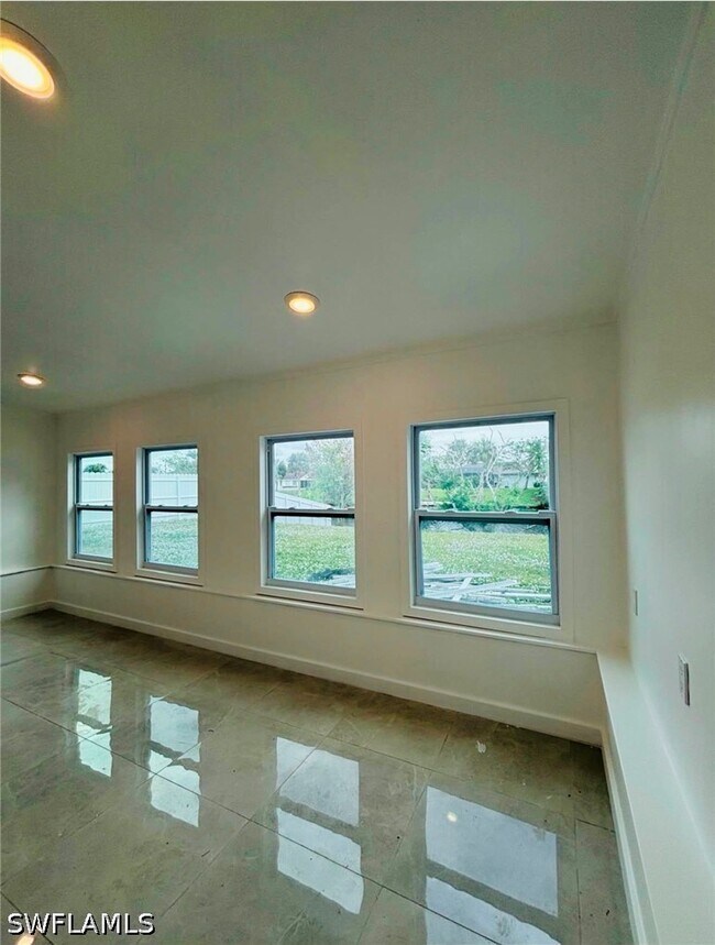Foto del edificio - 2748 Starlite Ln