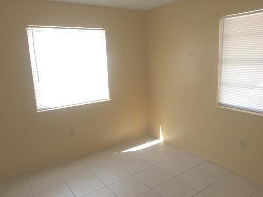 Foto del edificio - 2190 Knox McRae Dr