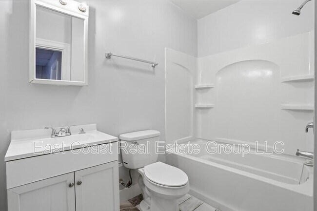 Foto del edificio - Charming 2-Bedroom Apartment Near Downtown Hagerstown