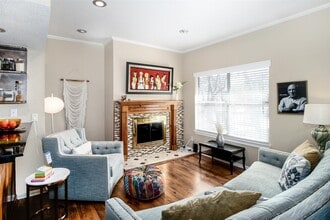 Building Photo - 728 Bering Dr