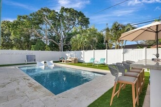 Building Photo - 1319 SW 30th St