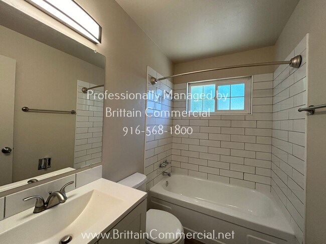 Building Photo - Alrene Court (5100-5132), Walnut Avenue (2...