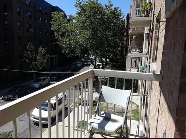 Photo - 141-35 Pershing Crescent House