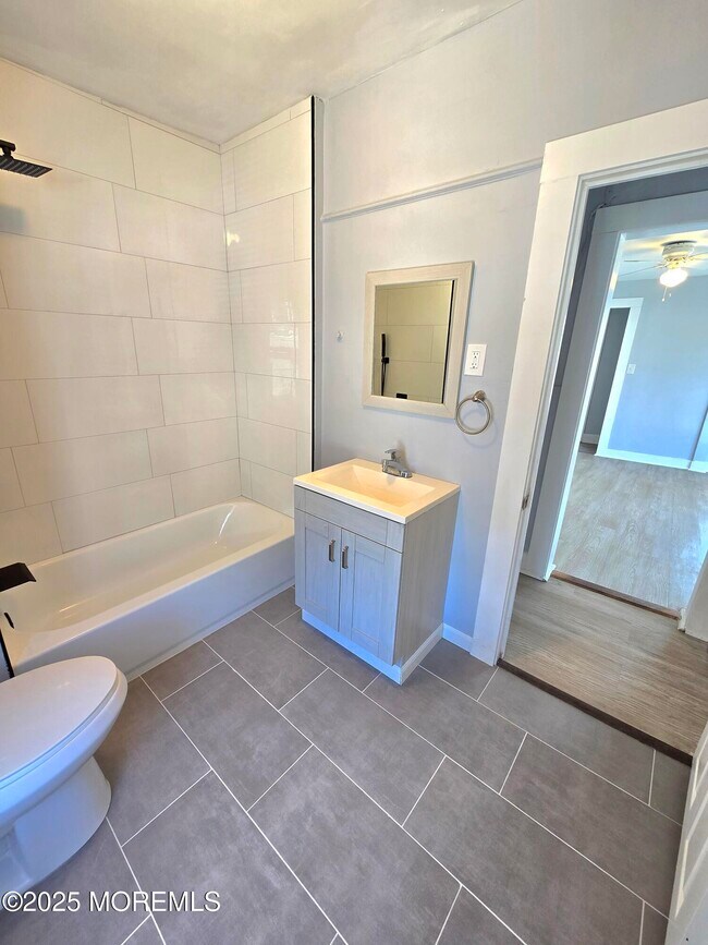 Foto del edificio - 513 Sewall Ave