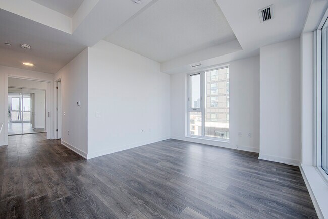 Photo du bâtiment - 130-130 River St