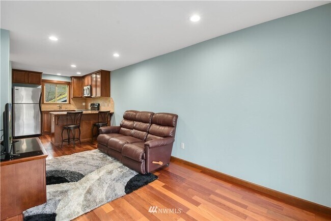 Foto del edificio - 9423 35th Ave SW