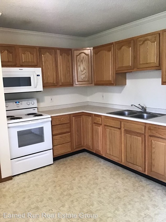 Foto principal - 9766 Rosehill Rd