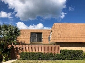 Building Photo - 5972 SE Riverboat Dr