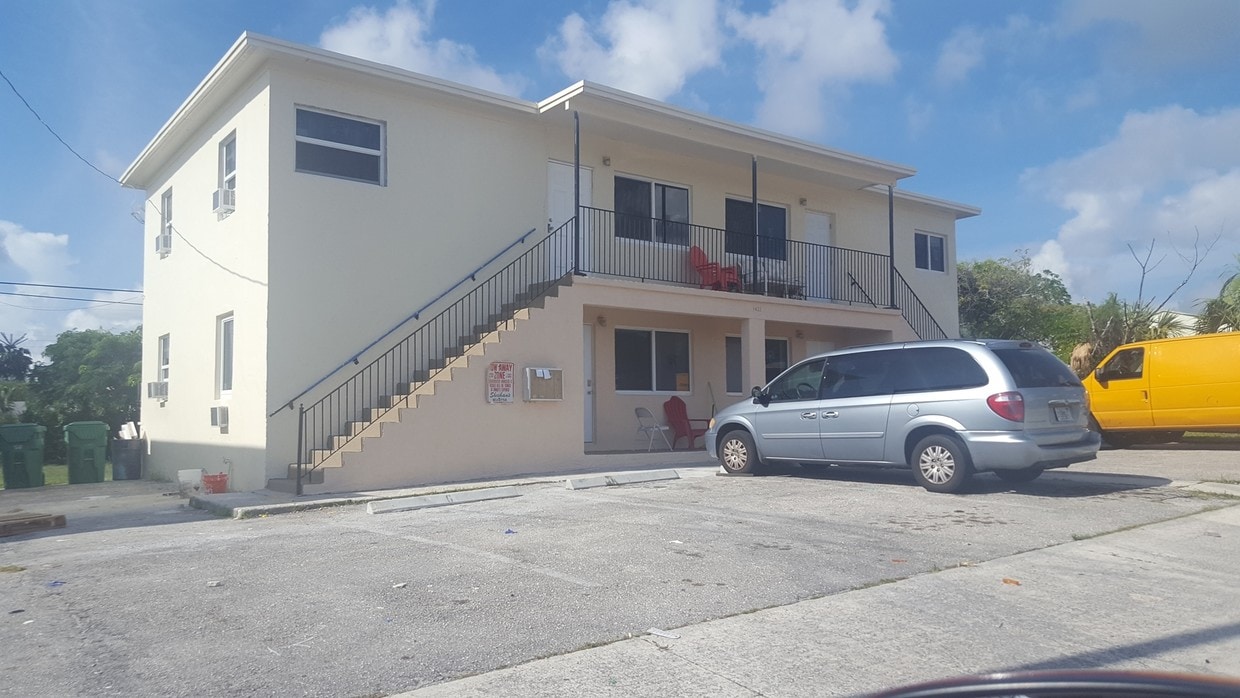 31st Street Lofts Apartments in Riviera Beach, FL