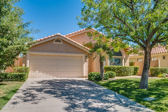 Building Photo - 9584 E Windrose Dr