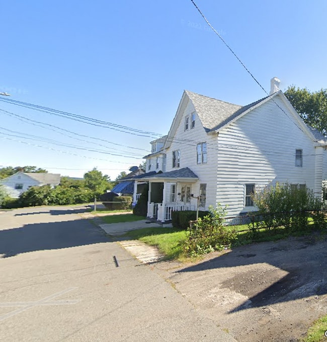 Building Photo - 1934 Bristol Ct