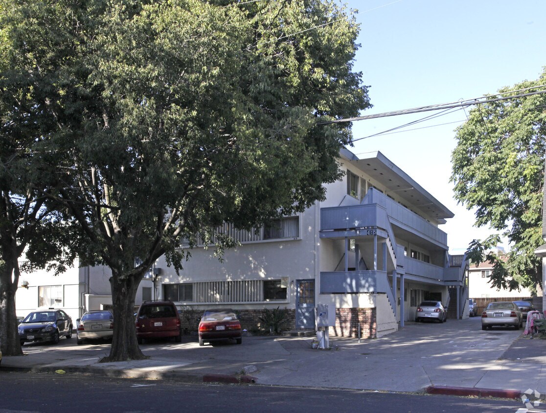 Primary Photo - 415 S 5th St