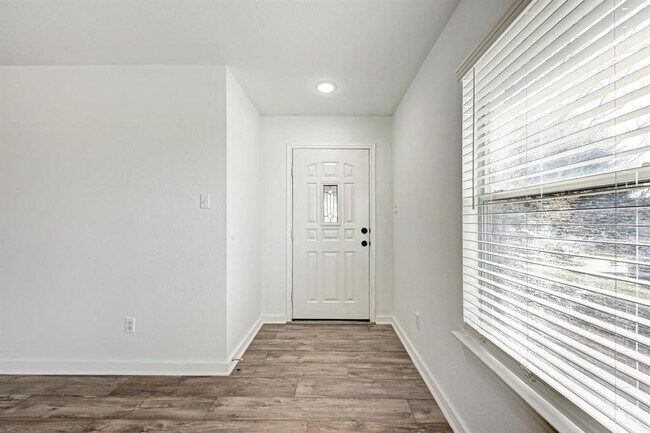 Foto del edificio - 13124 Winecup Mallow Trl