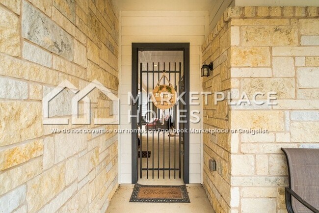 Foto del edificio - 8016 Hillock Terrace