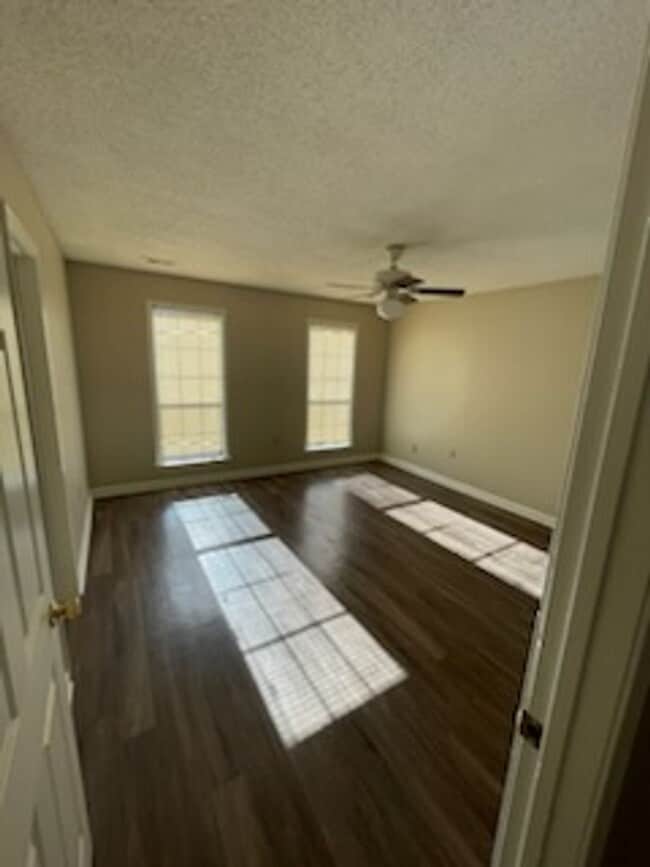 Building Photo - Nice house in Bartlett