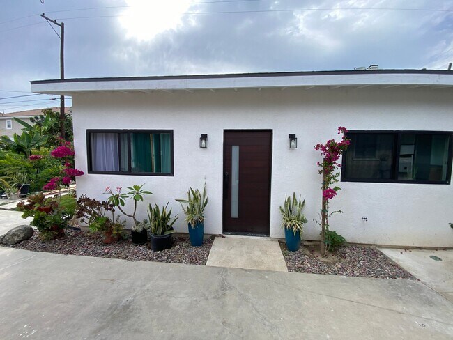 Building Photo - 11945 S Della Ln