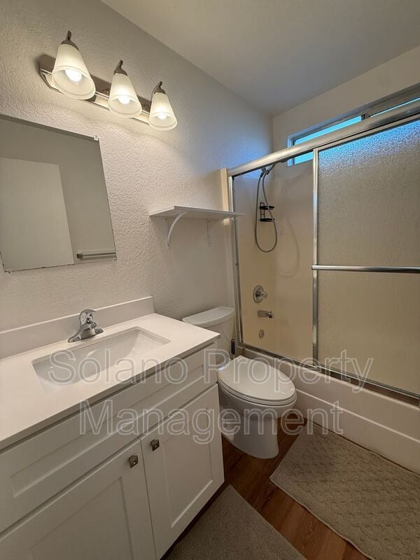 Building Photo - 500 Bella Vista Dr