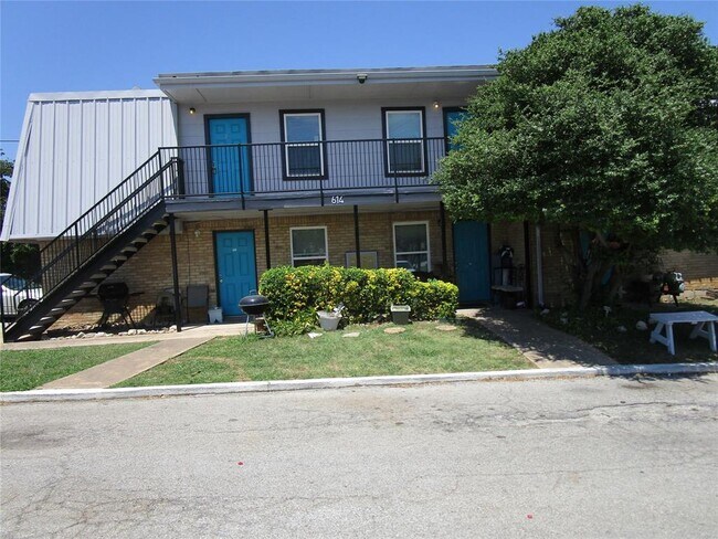 Foto del edificio - 616 Londonderry Ln
