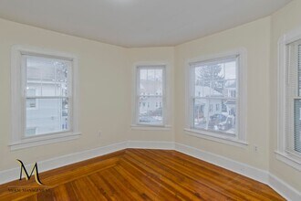 Building Photo - 54 Clantoy St