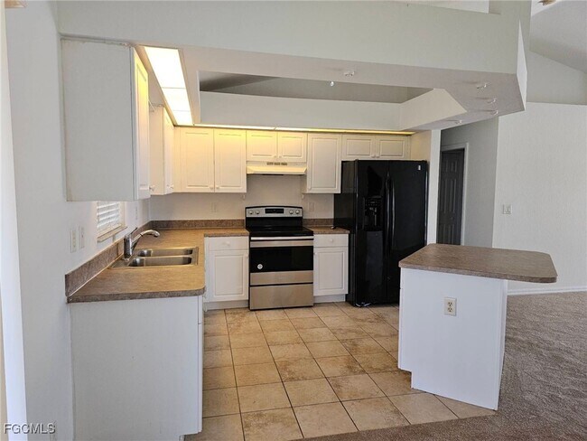 Building Photo - 1900 NW 33rd Ave